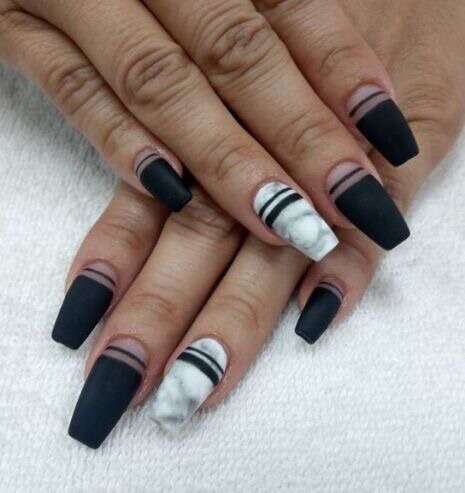 Black & White Stripes Marble Nail Design